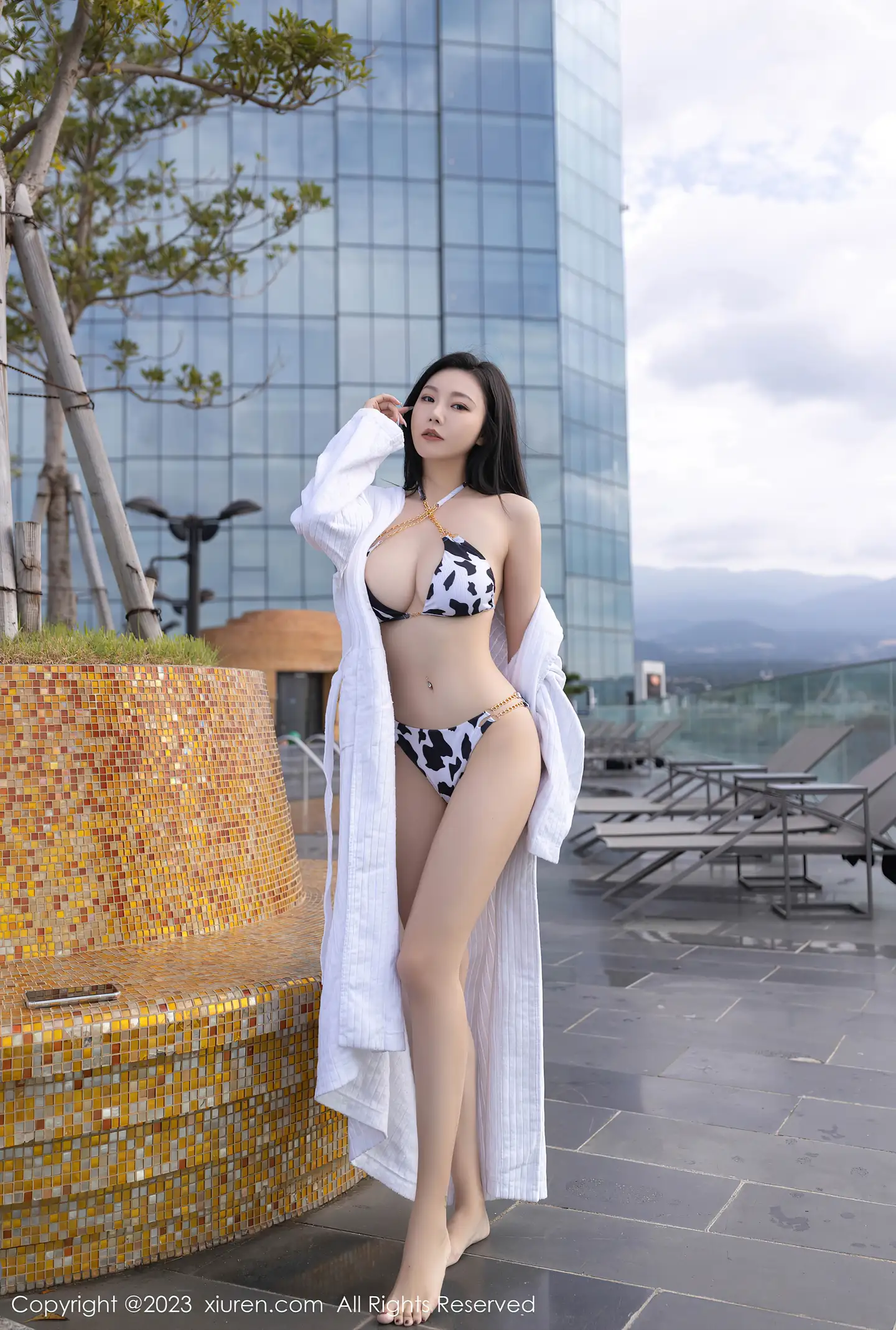 图片[3]-[XiuRen秀人网]VOL.7589 模特安然anran私房浴室性感奶牛比基尼半脱秀惹火身材诱惑写真80P-秀人网官方网站